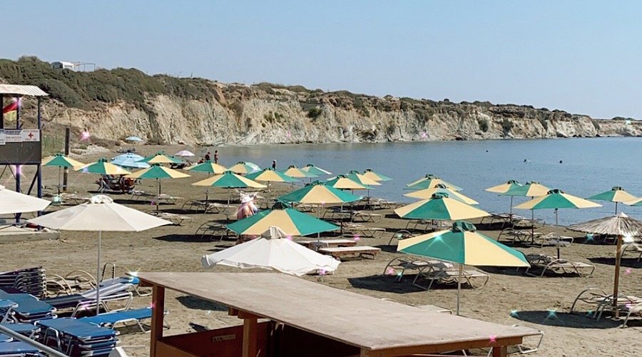 Alaminos Beach larnaca
