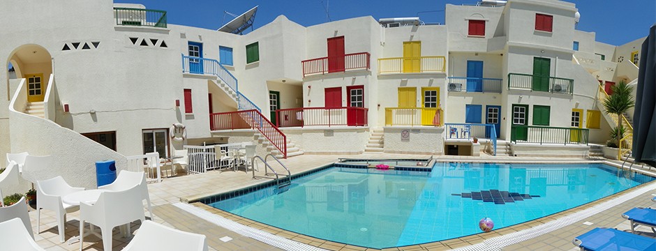 Sea ’n Lake View Hotel Apartments larnaca